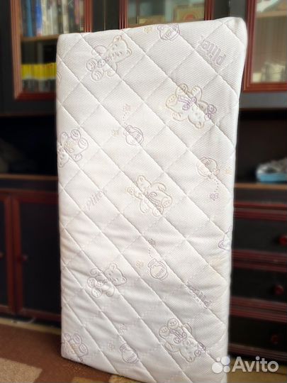 Матрас детский с кроваткой