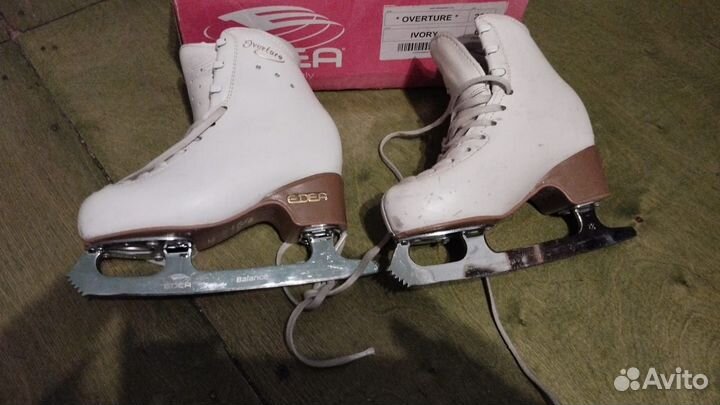 Фигурные коньки edea