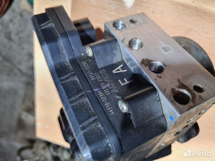 Блок ABS Toyota Corolla E150 1.6 1ZR-FE 2008