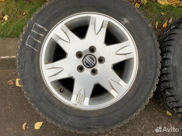 Колеса в сборе. Шины с шип 215/65 R16 Литые диски