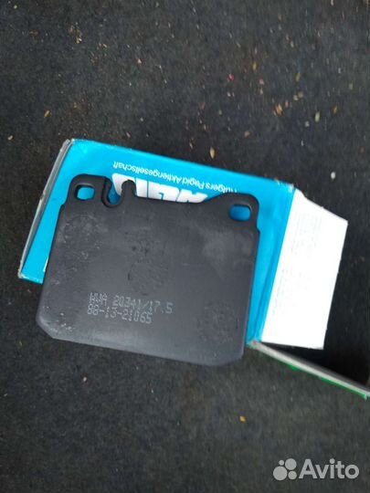 Тормозные колодки w123