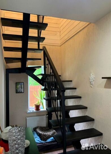Лестница с забежными ступенями под ключ