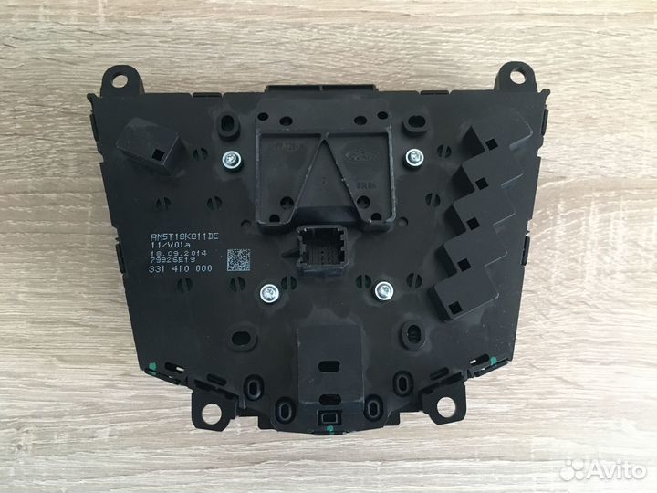 Блок управления магнитолой AM5T-18K811-BE