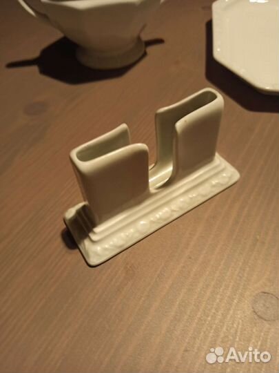 Предметы из довоенного сервиза розенталь