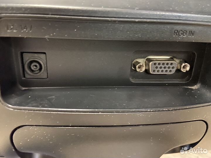 Монитор Samsung S19D300NY 18