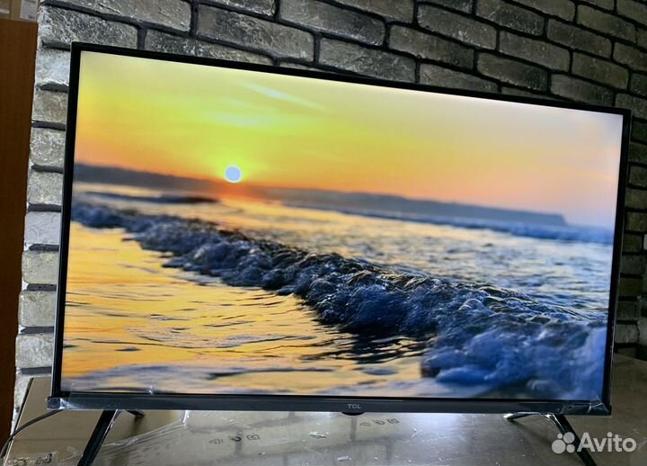 Телевизор SMART TV безрамочный флагман