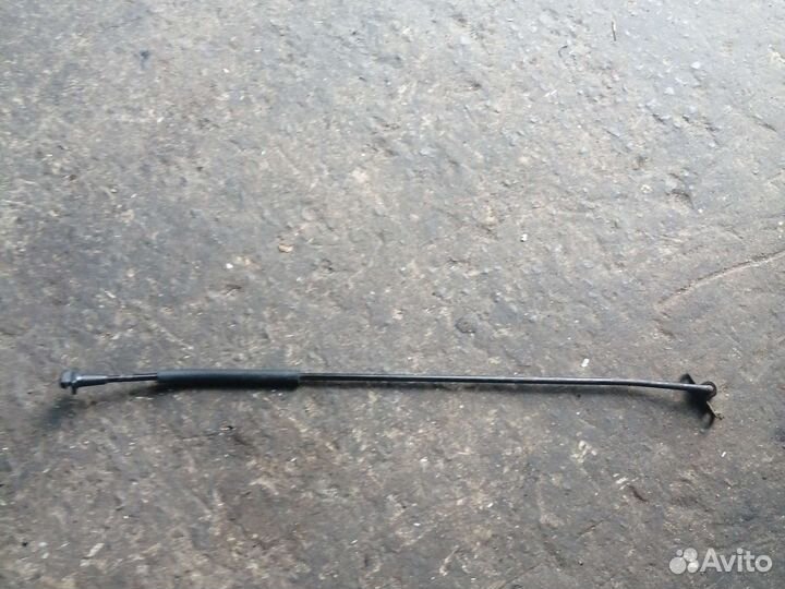 Держатель капота Kia Ceed Ed, 2007