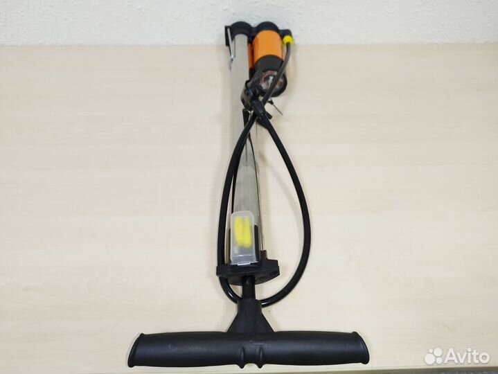 Насос велосипедный ручной с манометром. Новый