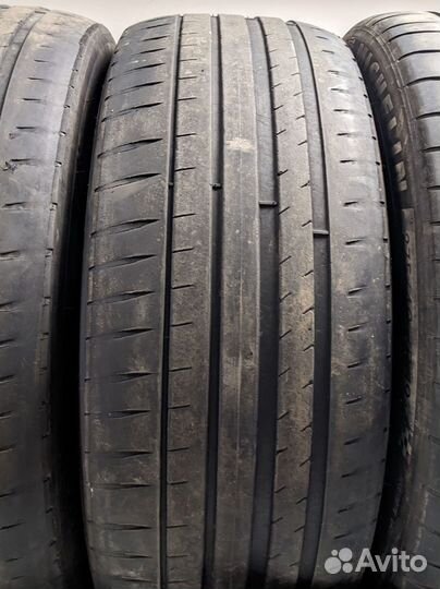 Michelin Pilot Sport 4 S 245/45 R19 и 275/40 R19