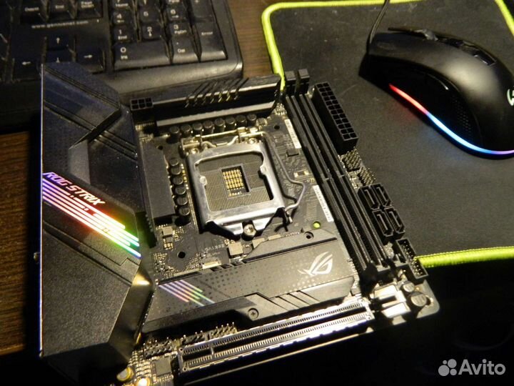 Материнская плата asus ROG strix B460-I gaming