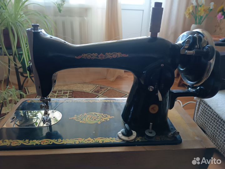 Швейная машинка