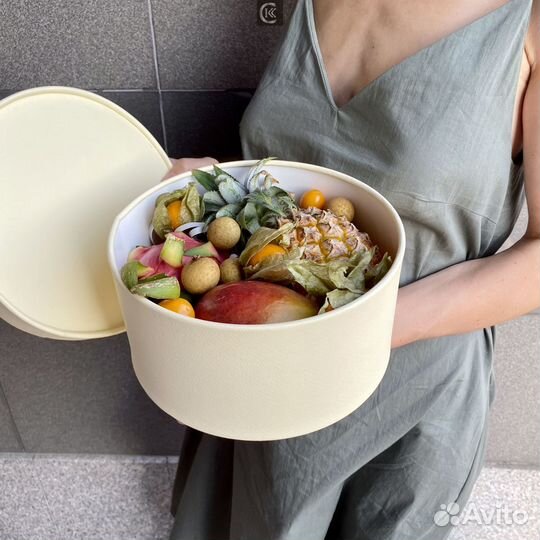 Набор с экзотическими фруктами