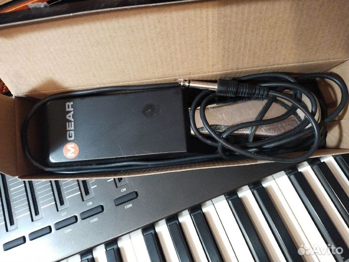 M audio педаль экспрессии
