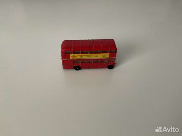 Моделька автобуса