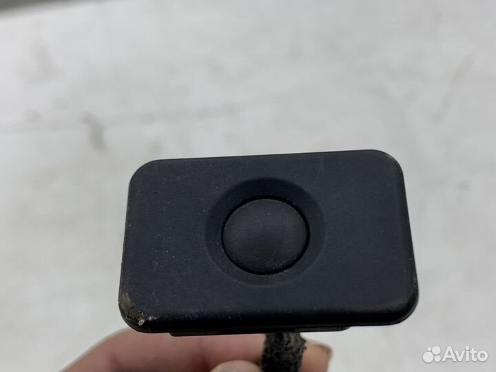 Кнопка бесключевого доступа багажника Mazda CX-5