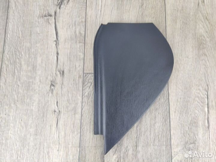 Накладка торпедо левая Carina E