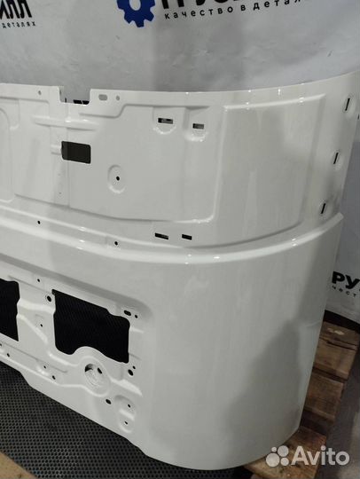 Капот Volvo FH4 82360122