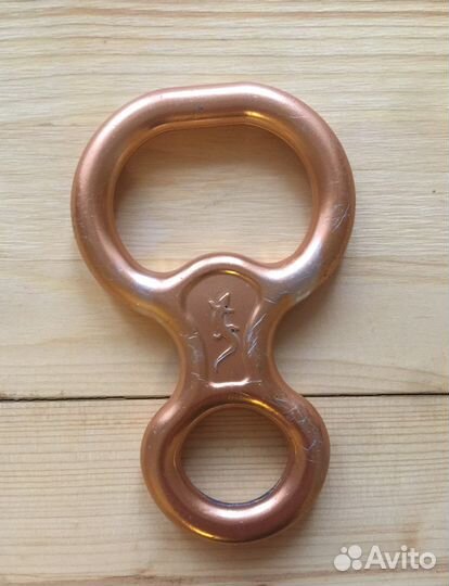 Спусковое устройство 