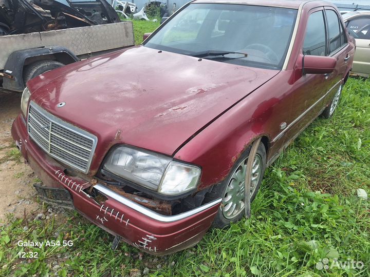 Мерседес бенс с220 2.2 150л.с