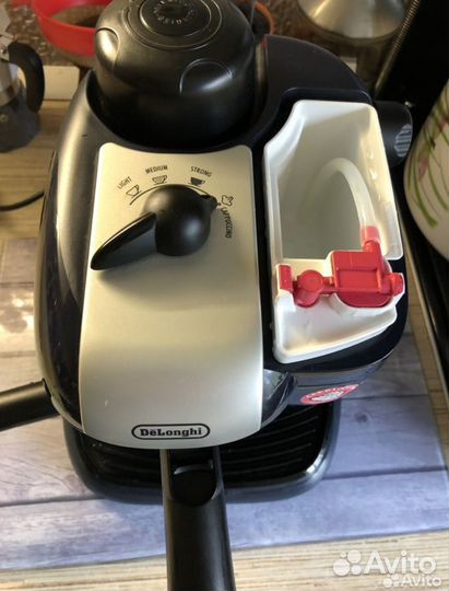 Кофеварка delonghi