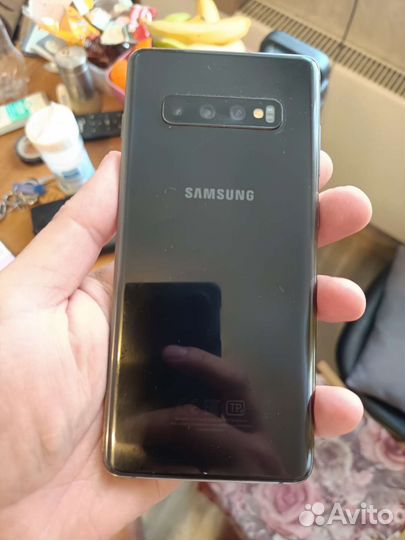 Телефон Samsung s10 plus