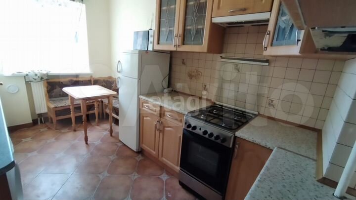 2-к. квартира, 38 м², 1/3 эт.