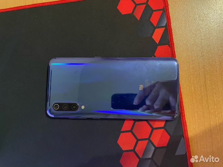 Смартфон бу xiaomi mi 9