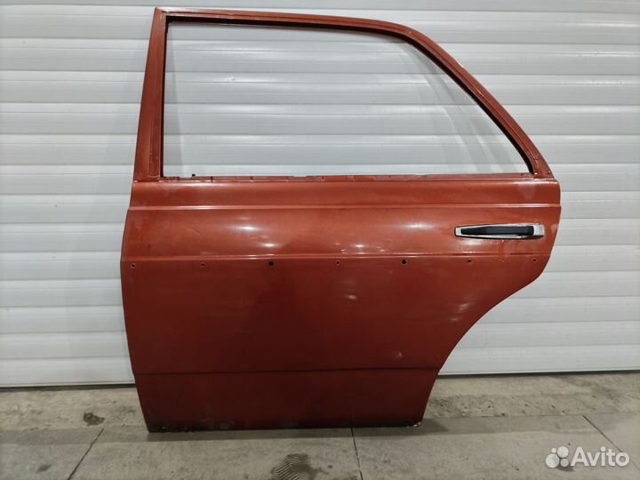 Дверь левая задняя w123 седан