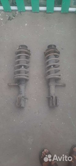 Передние стойки ваз 2114