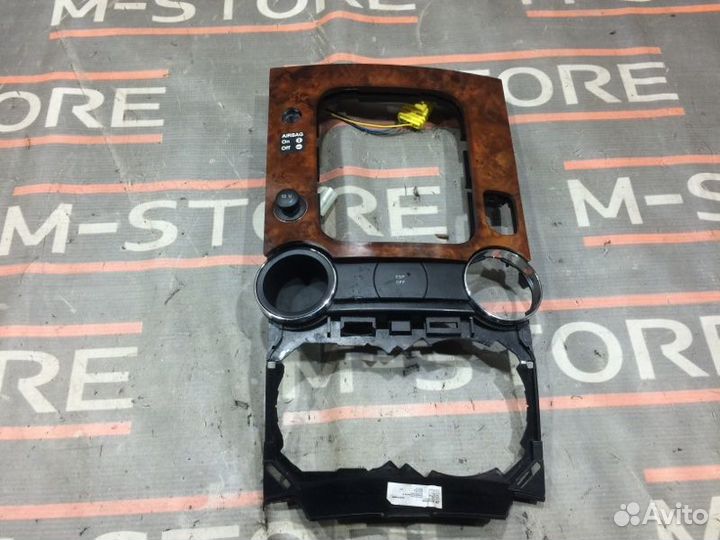 Консоль между сидений Volkswagen Touareg 7L BMV