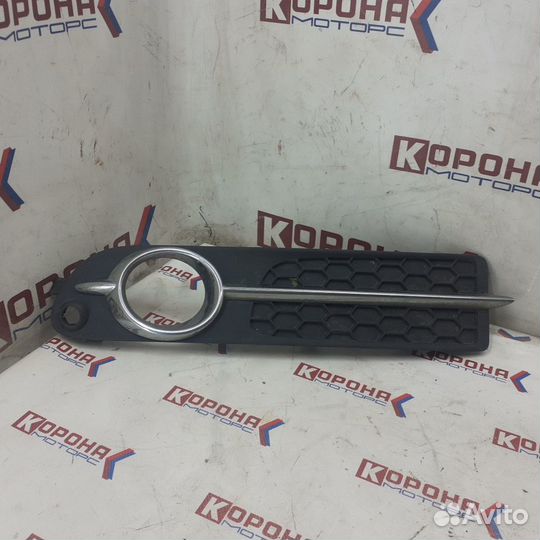 Рамка противотуманки левая volvo S80