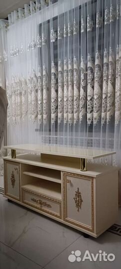 Подставка для телевизора