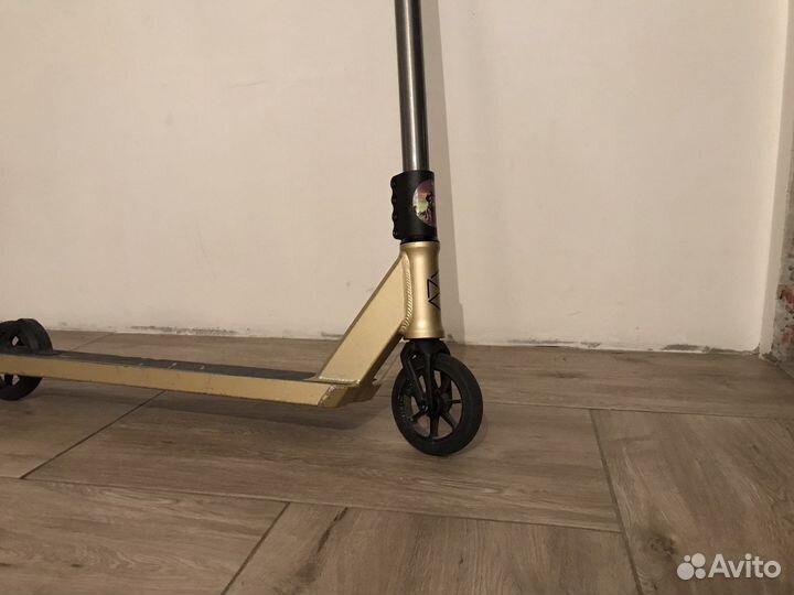 Трюкавой самокат nativ Stem sandezi