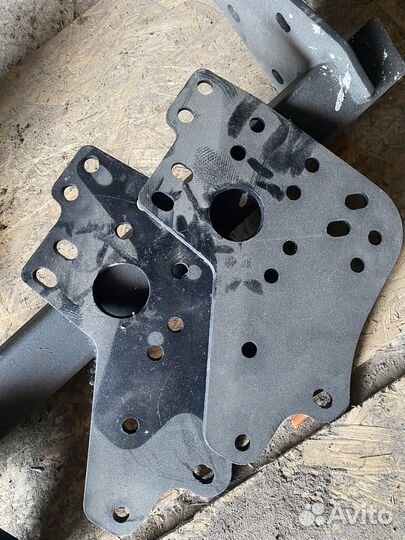 Фаркоп на Mitsubishi L200