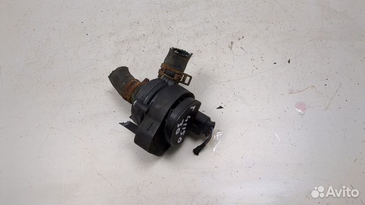 Насос водяной Mercedes ML W166 2011, 2013