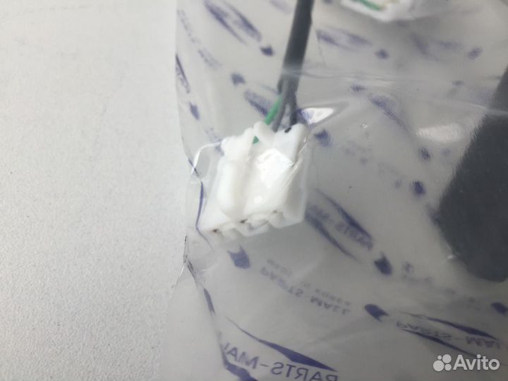 Датчик (топливный) уровня топлива Hyundai Accent