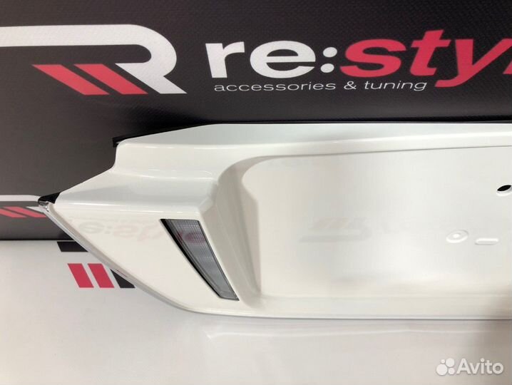 Накладка под номер на 5-ю дверь Lexus LX570 H249