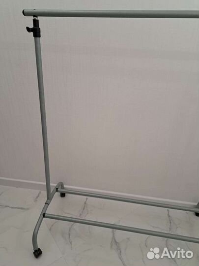 Вешалка для одежды напольная