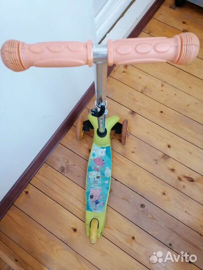 Продаю трёхколёсный самокат для детей 2-6 лет