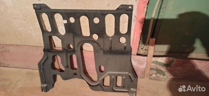 Продам защиту двигателя
