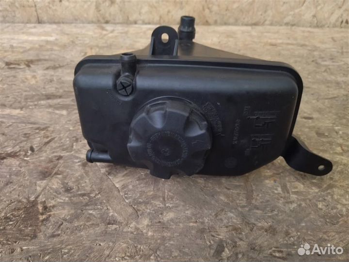 Бачок расширительный BMW M3 E92