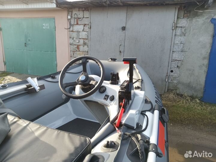 Лодка риб Навигатор 380R, прицеп. мотор Mikatsu 20