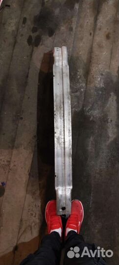 Усилитель бампера audi a4 b8