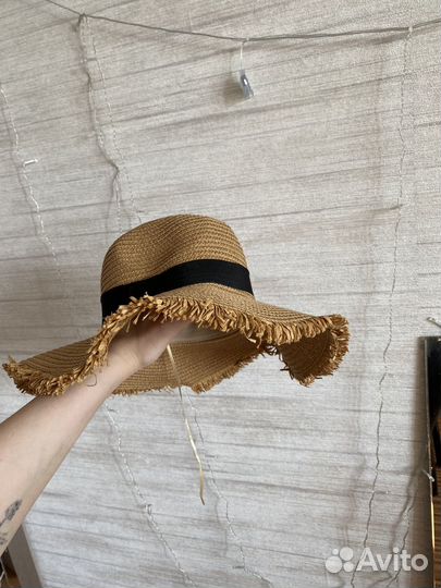 Шляпа женская соломенная