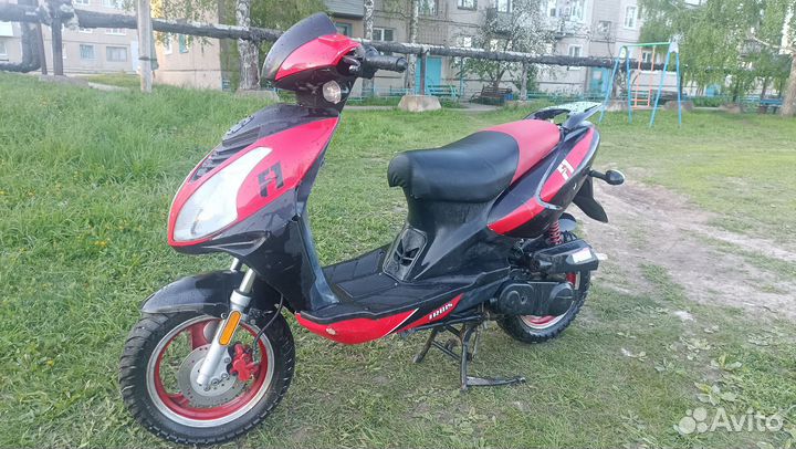 Скутер 80 кубов