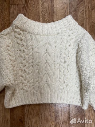 Свитер шерсть новый