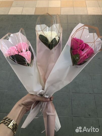 Букетики из мыльных роз на 1 сентября