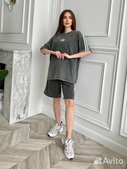 Спортивный костюм женский