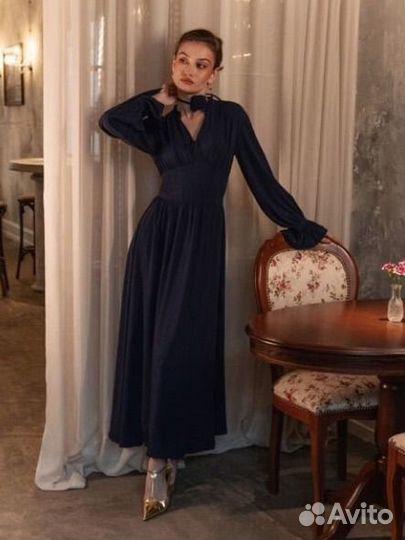 Темно синее платье lichi L