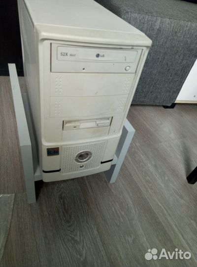 Подставка под системный блок компьютера